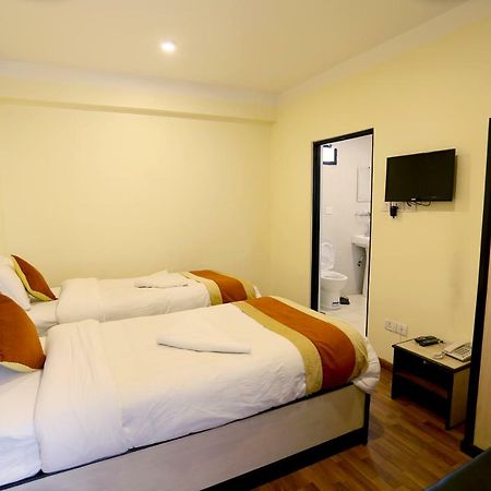 Hotel Sweet Town Катманду Екстериор снимка